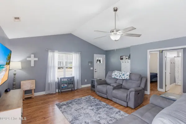 $269,900 | 404 Elsmore Drive, New Bern, NC 28562