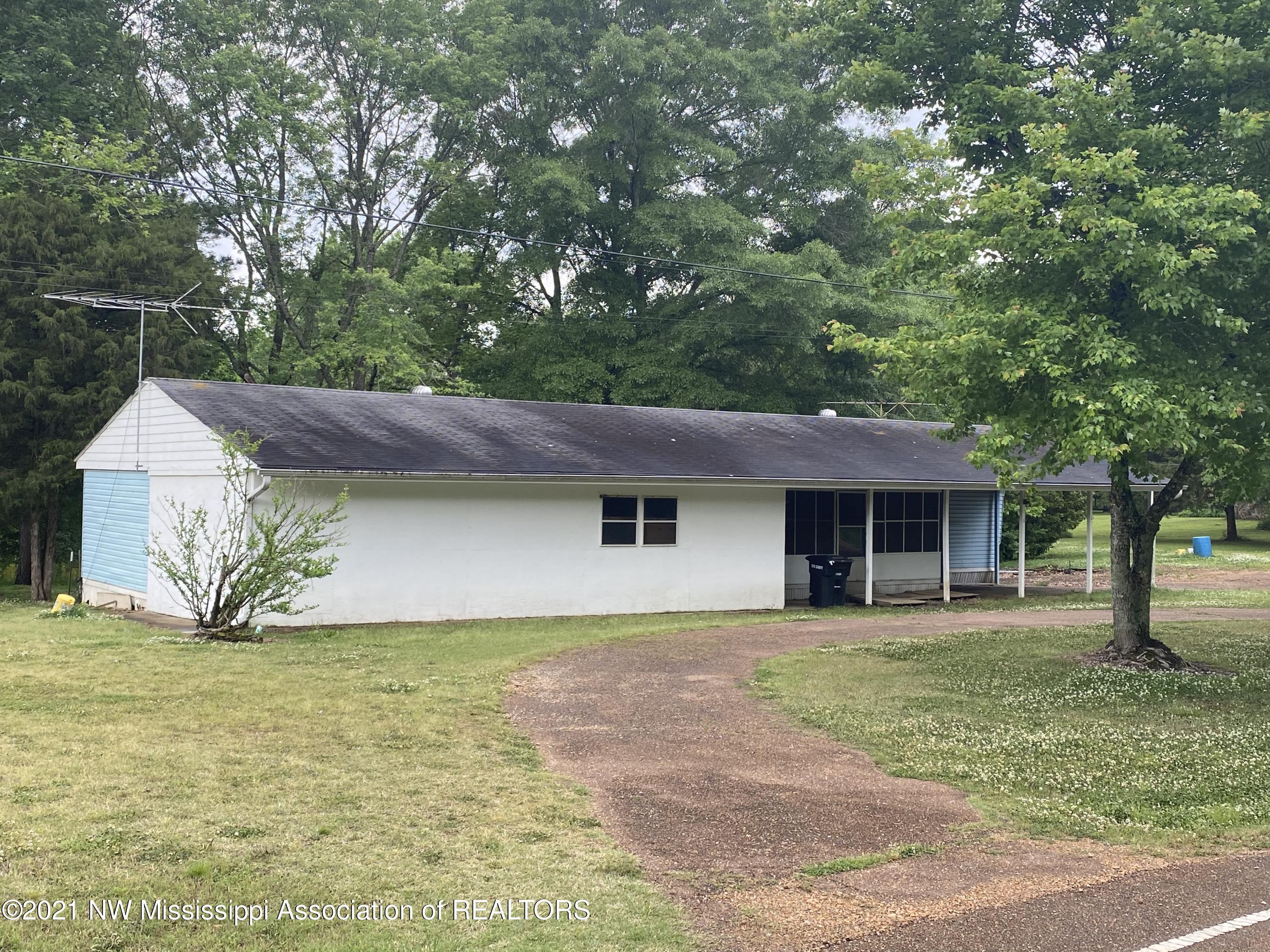 4539 Stage Coldwater, MS 38618 - Photo 1 of 6 594A0593-998E-4AF3-99D6-F37843E7F43B