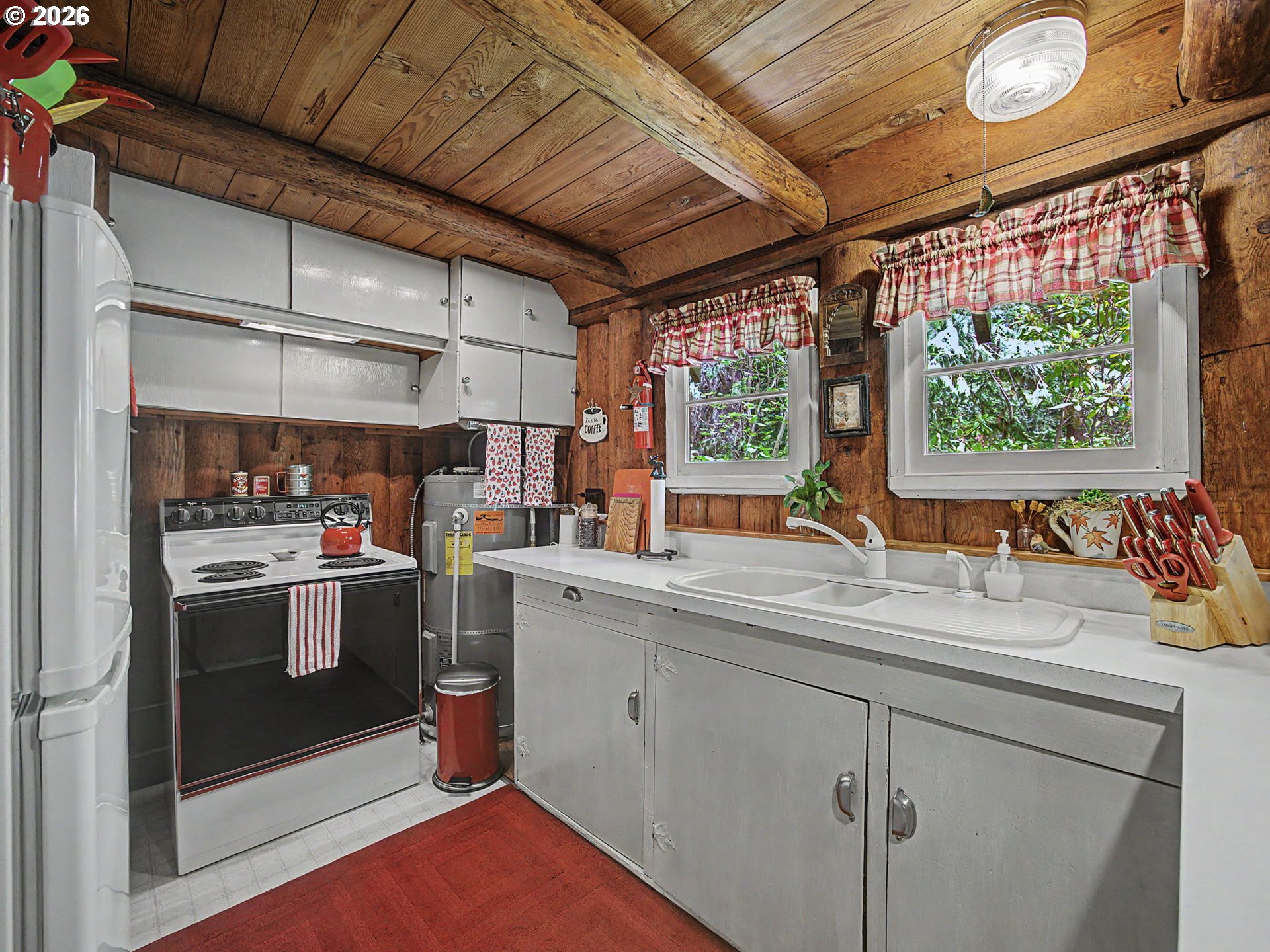 28548 Road 20 Rhododendron, OR 97049 - Photo 19 of 48