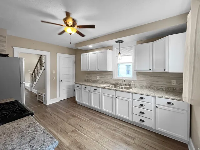 $150,000 | 703 West Cottonwood Street, Freeport, IL 61032