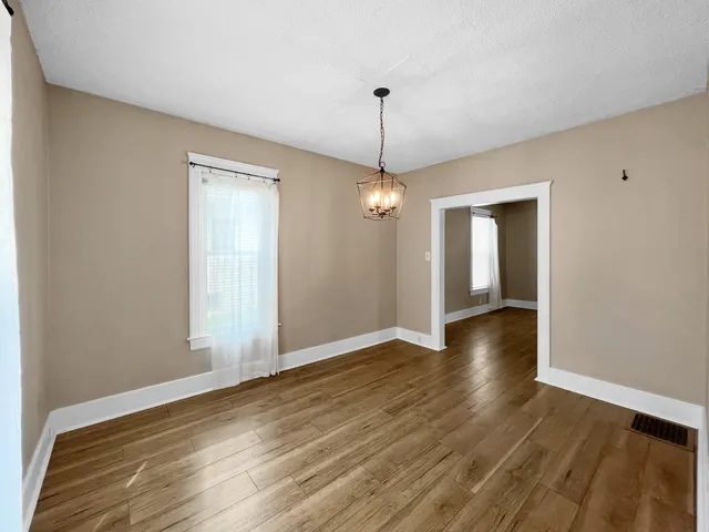 $150,000 | 703 West Cottonwood Street, Freeport, IL 61032