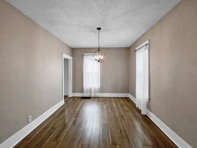 $150,000 | 703 West Cottonwood Street, Freeport, IL 61032