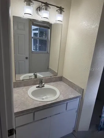 $2,300 | 911 Valmar Street, Brandon, FL 33511