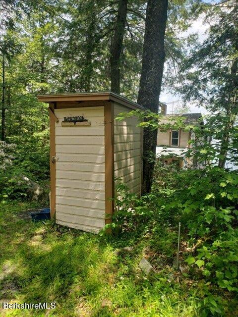 15 old pease outhouse