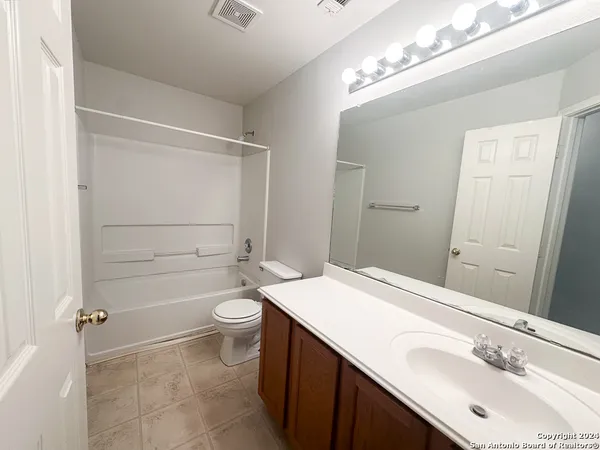 $1,695 | 9714 Ceremony Cove, San Antonio, TX 78239