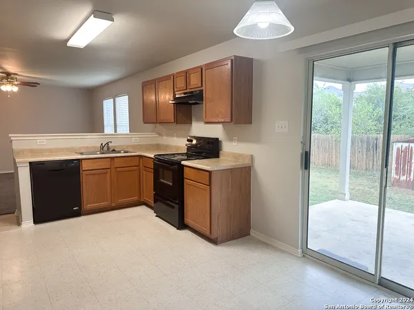 $1,695 | 9714 Ceremony Cove, San Antonio, TX 78239