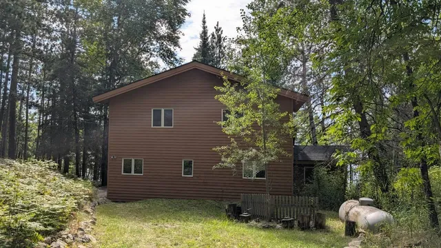 $800,000 | 8884 Raps Road, Cook, MN 55723