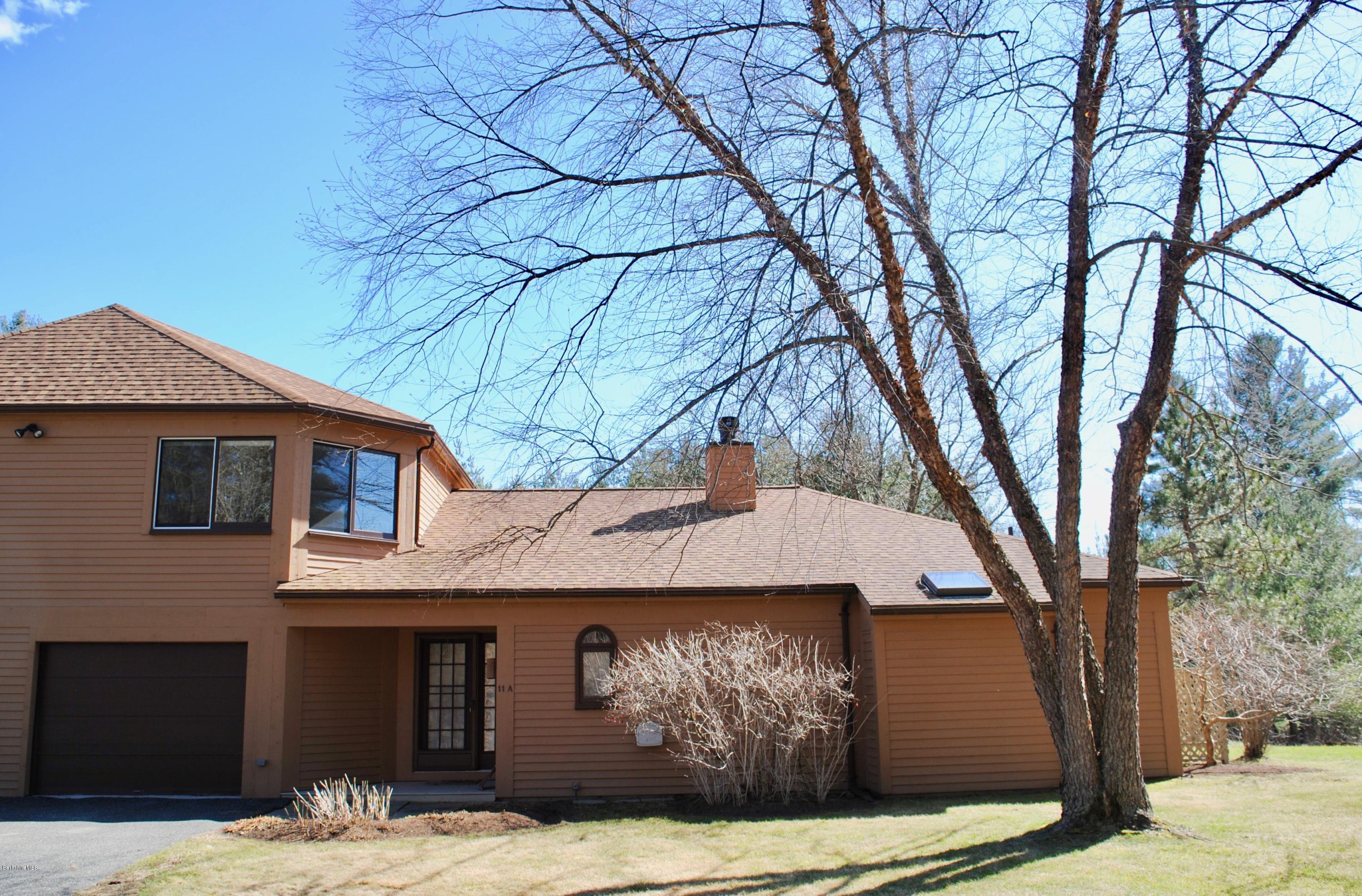 19 Hawthorne Road, Unit 11A Stockbridge, MA 01240 - Photo 3 of 29 End Unit