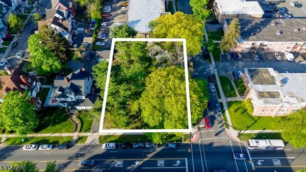 an outdoor space with lots of green space