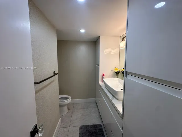 $6,000 | 2751 South Ocean Drive, Unit 508S, Hollywood, FL 33019