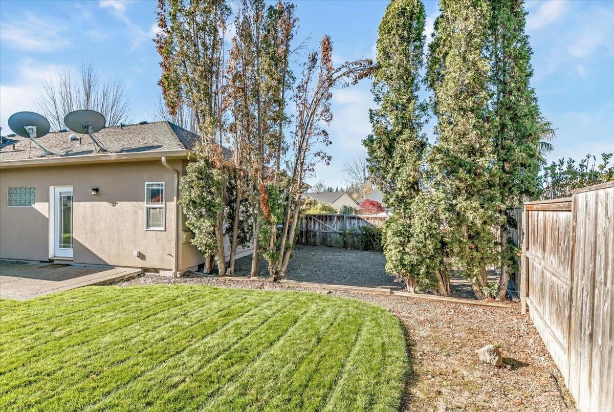 235 Prairie Landing Drive Eagle Point, OR 97524 - Photo 47 of 50 57-56
