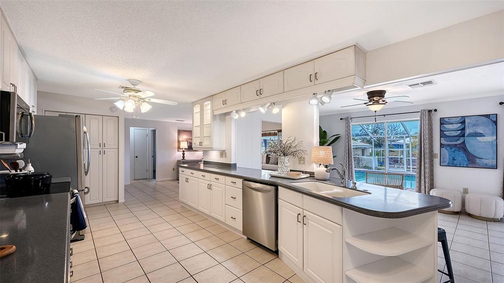 619 Albee Farm Road North Nokomis, FL 34275 - Photo 14 of 93