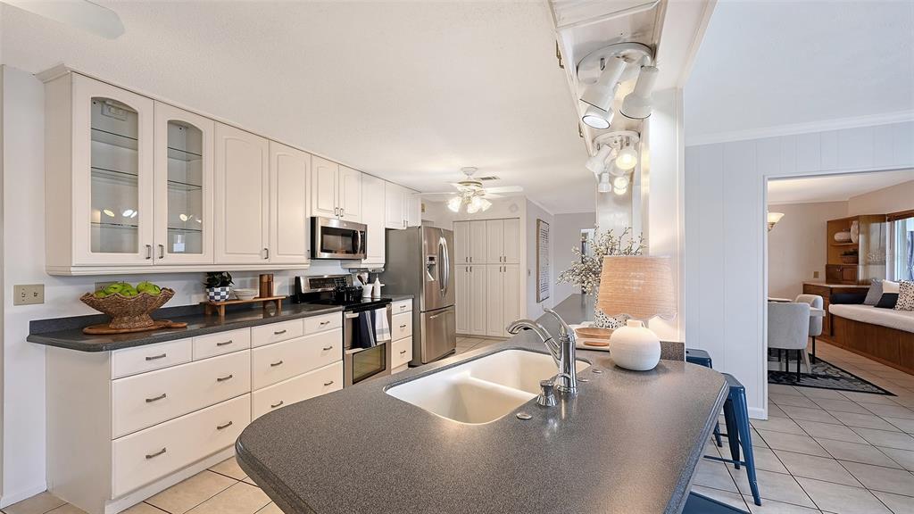 619 Albee Farm Road North Nokomis, FL 34275 - Photo 16 of 93