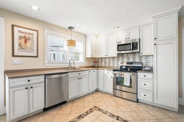 $899,000 | 88 Revere Street, Hull, MA 02045