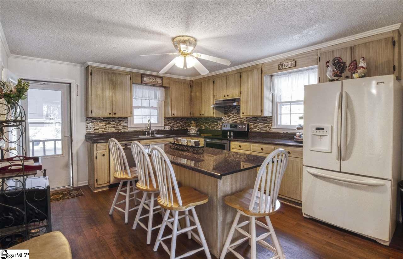 4637 Jug Factory Road Greer, SC 29651 - Photo 7 of 36