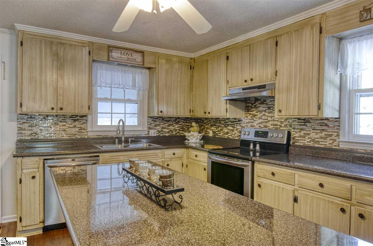 4637 Jug Factory Road Greer, SC 29651 - Photo 8 of 36