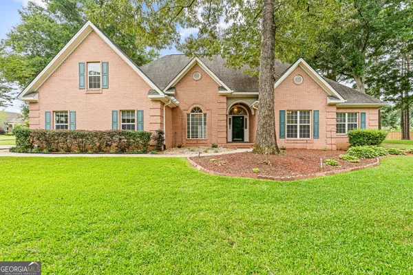 $345,000 | 100 Briarmoor Drive, Warner Robins, GA 31088