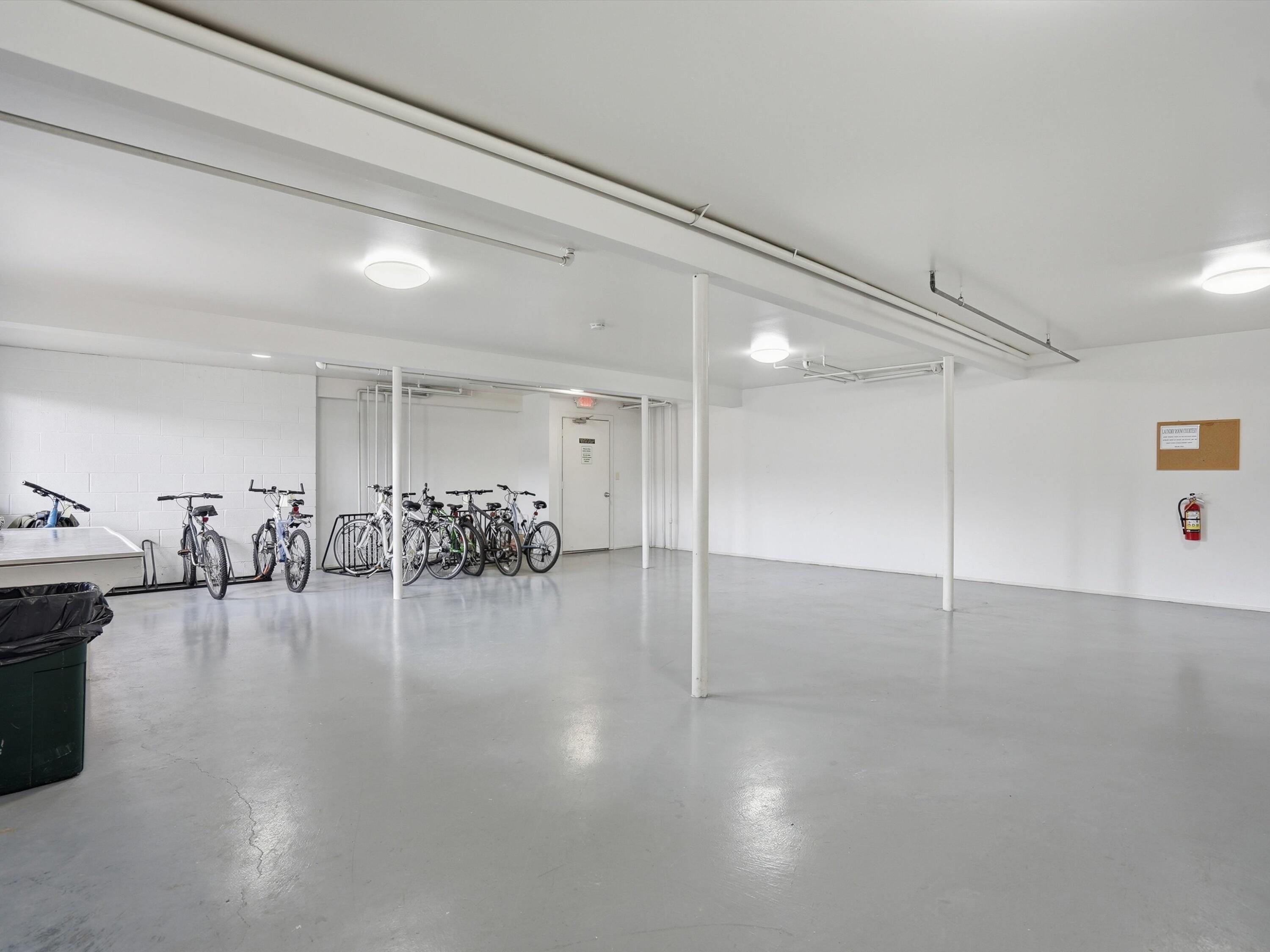 1265 South Maple Road, Unit 206 Ann Arbor, MI 48103 - Photo 29 of 52 31-DSC07997