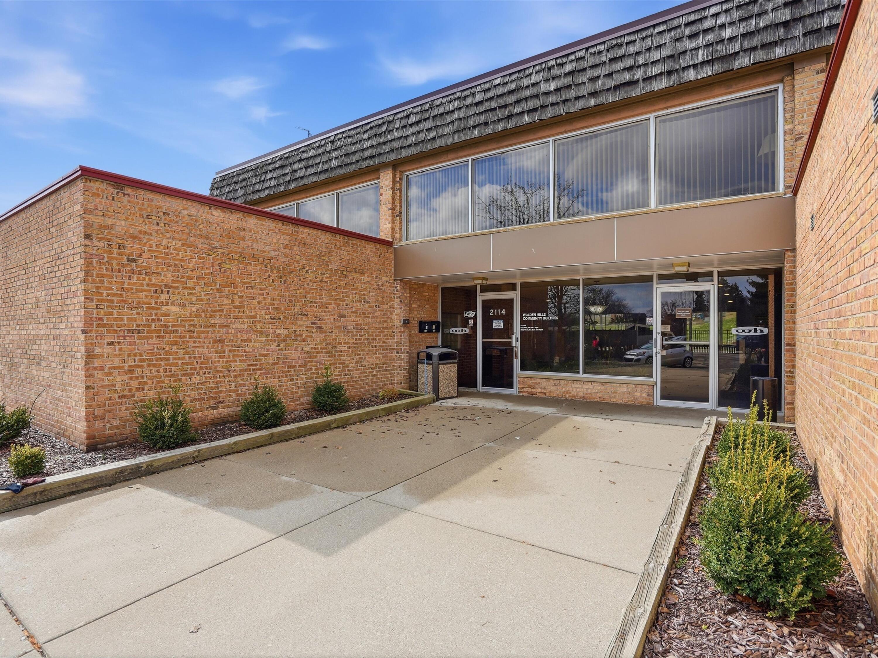 1265 South Maple Road, Unit 206 Ann Arbor, MI 48103 - Photo 34 of 52 12-DSC08037