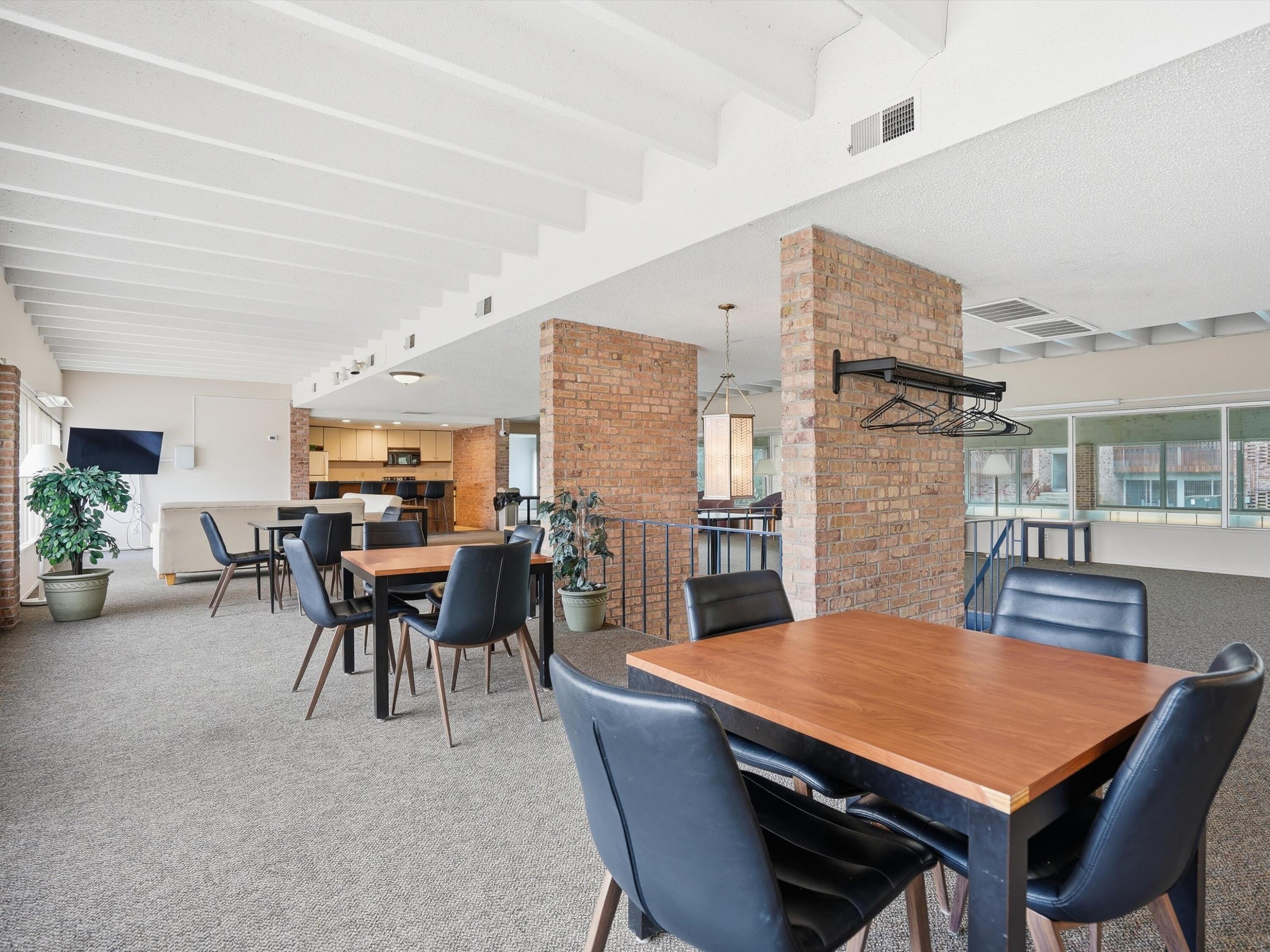 1265 South Maple Road, Unit 206 Ann Arbor, MI 48103 - Photo 43 of 52 67-DSC08122