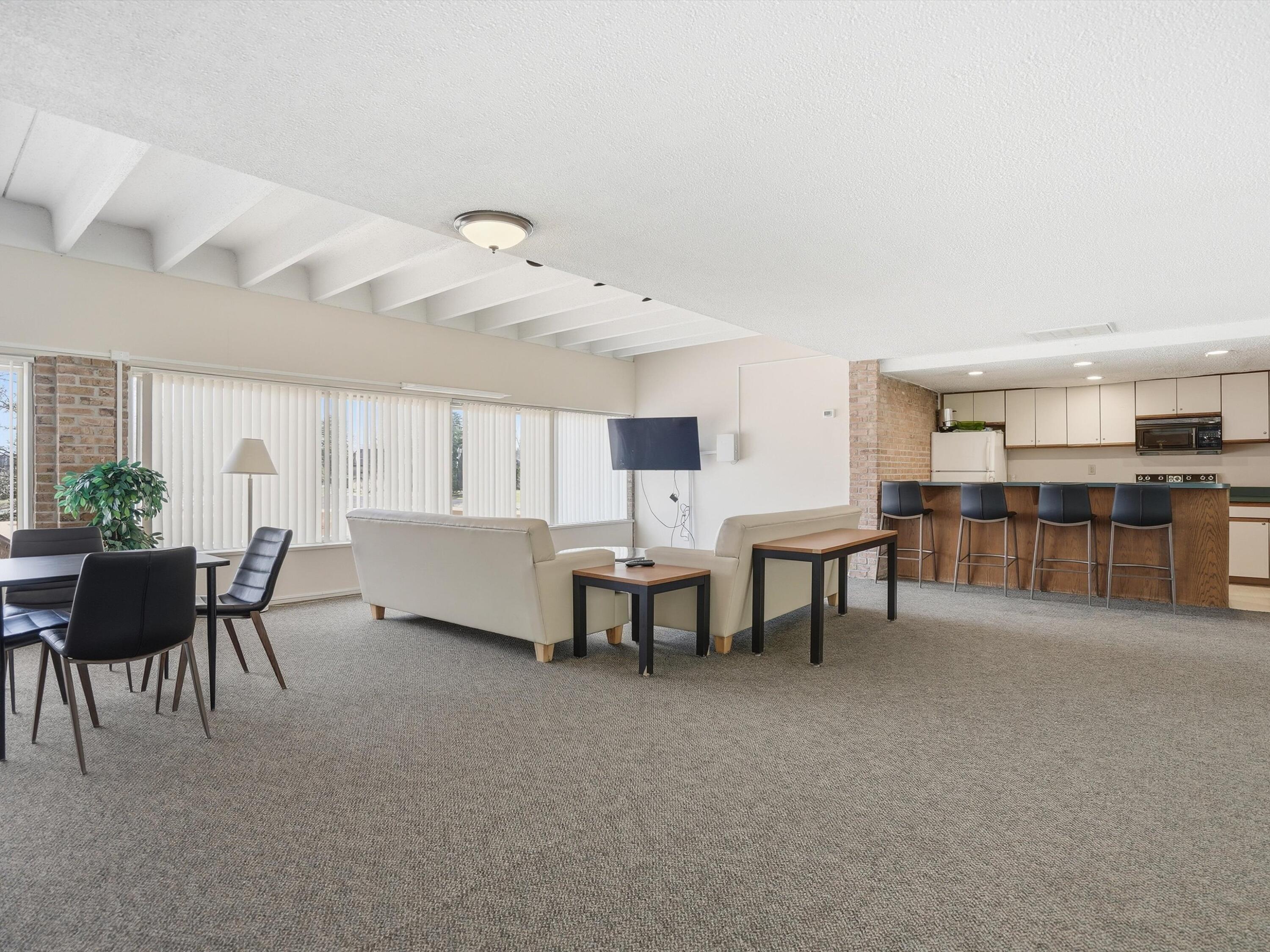 1265 South Maple Road, Unit 206 Ann Arbor, MI 48103 - Photo 46 of 52 68-DSC08097