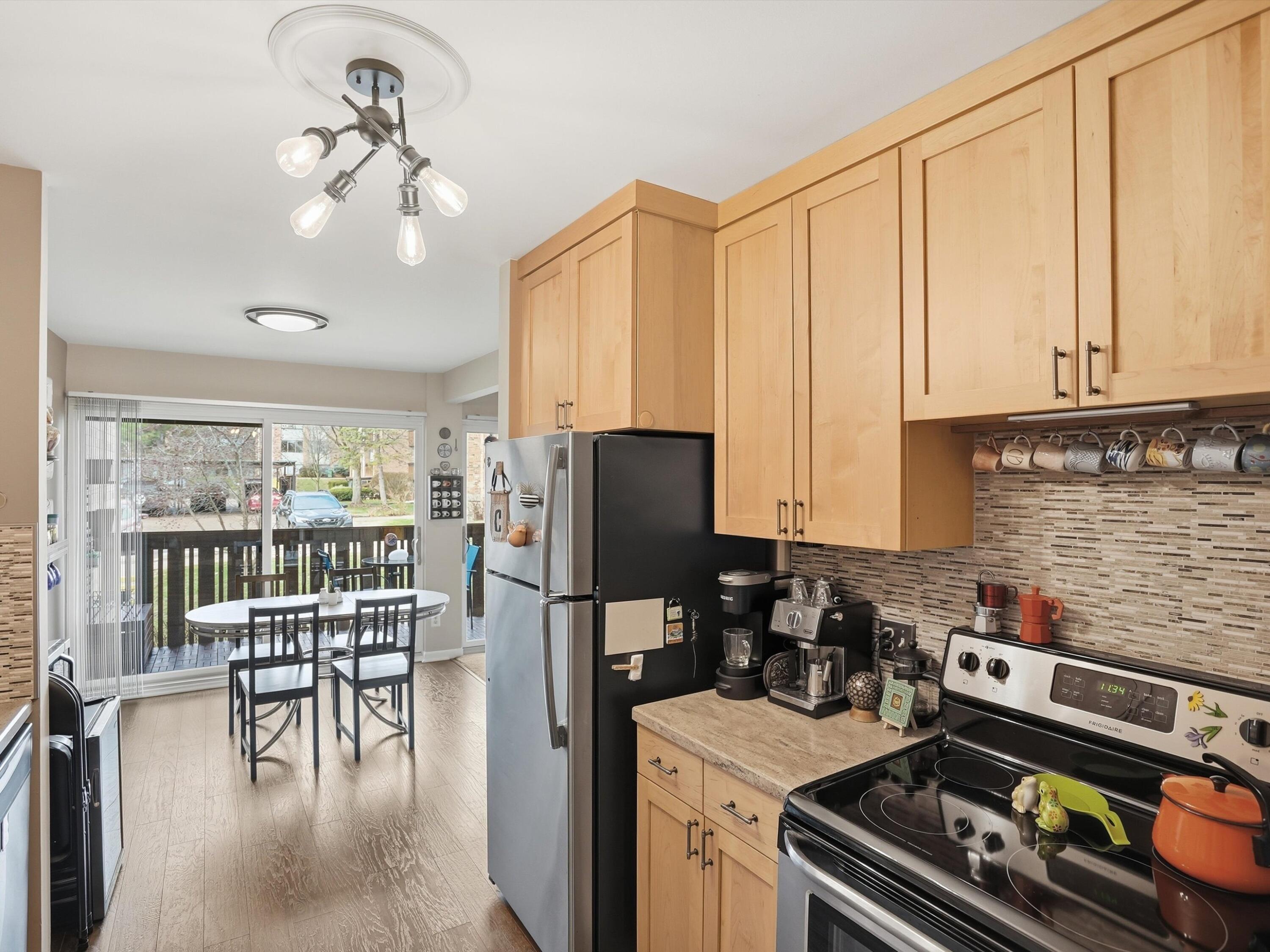 1265 South Maple Road, Unit 206 Ann Arbor, MI 48103 - Photo 6 of 52 25-DSC07897