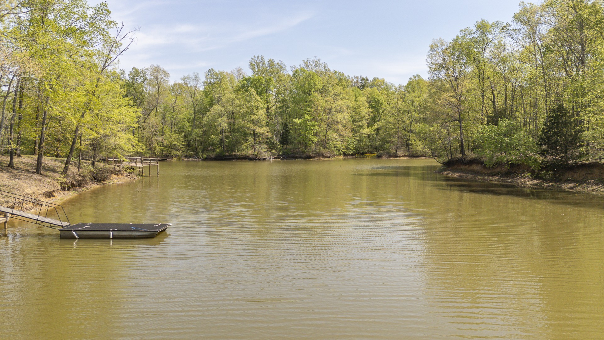 328 Duck Blind Road Clifton, TN 38425 - Photo 7 of 32 a view of an ocean with trees