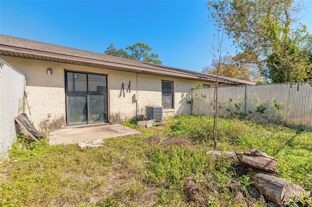 1678 Espanola Avenue Daytona Beach, FL 32117 - Photo 17 of 26 a view of a backyard of the house