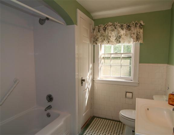 21 Keeling Road Wakefield, MA 01880 - Photo 18 of 25 Gallery Image 18