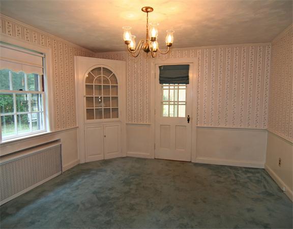 21 Keeling Road Wakefield, MA 01880 - Photo 4 of 25 Gallery Image 4