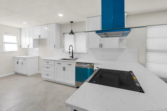 $249,000 | 209 Windcrest Drive, Windcrest, TX 78239