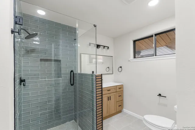 $249,000 | 209 Windcrest Drive, Windcrest, TX 78239