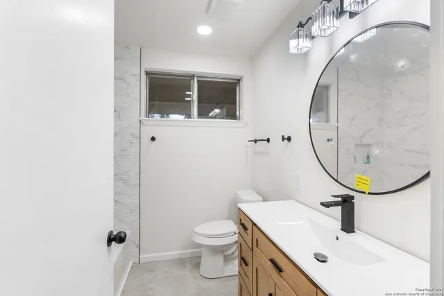 $249,000 | 209 Windcrest Drive, Windcrest, TX 78239