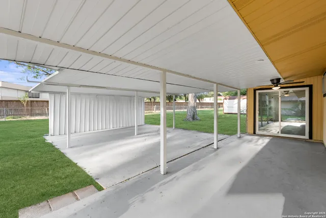 $249,000 | 209 Windcrest Drive, Windcrest, TX 78239