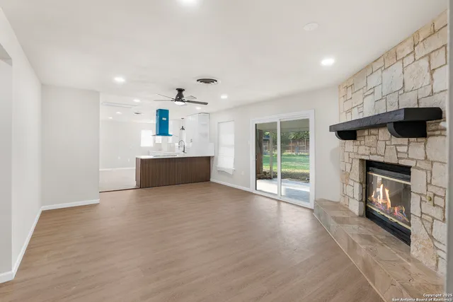 $249,000 | 209 Windcrest Drive, Windcrest, TX 78239