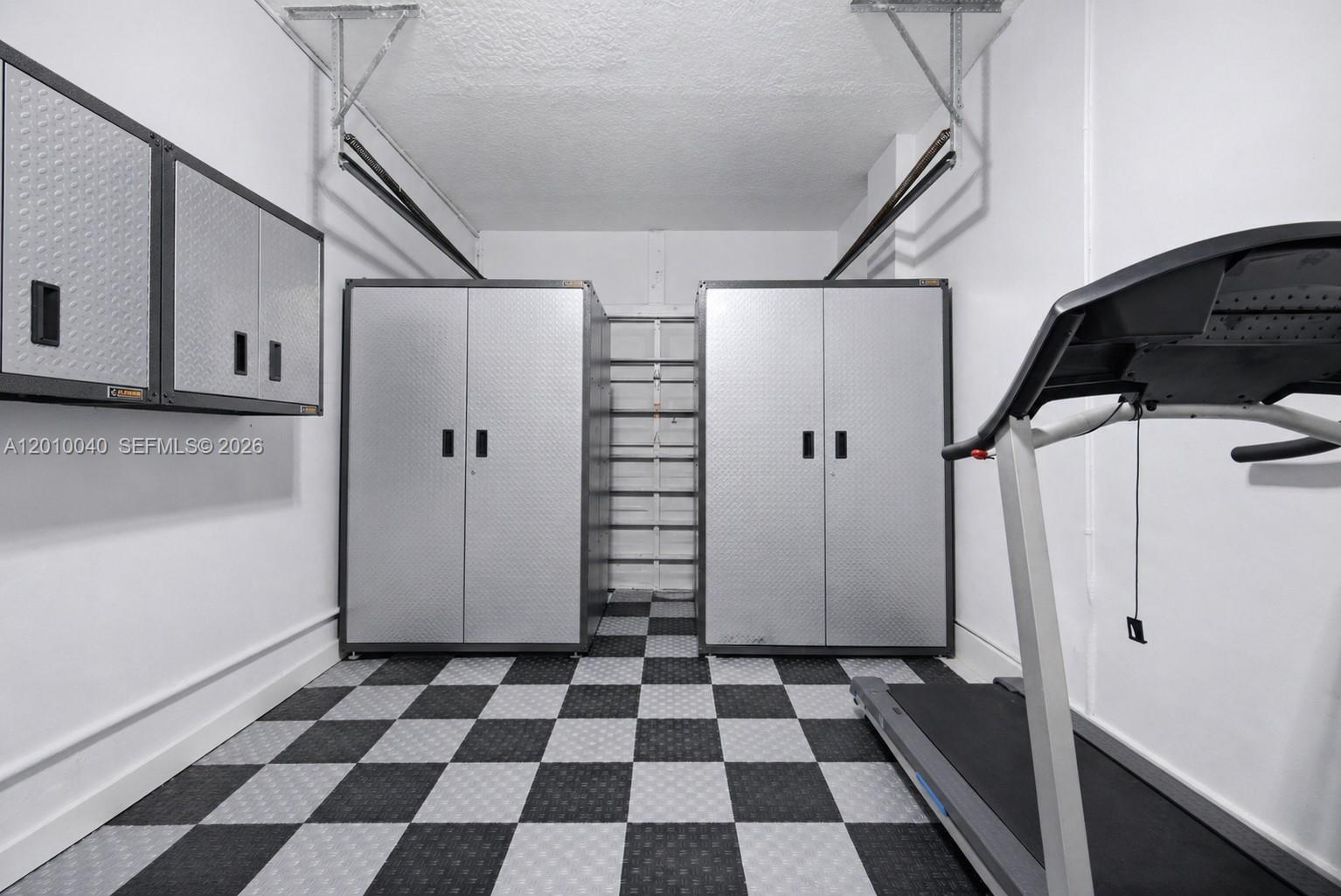 12978 Southwest 29th Court Miramar, FL 33027 - Photo 28 of 32 a black and white checkered floor with a black white checkered floor