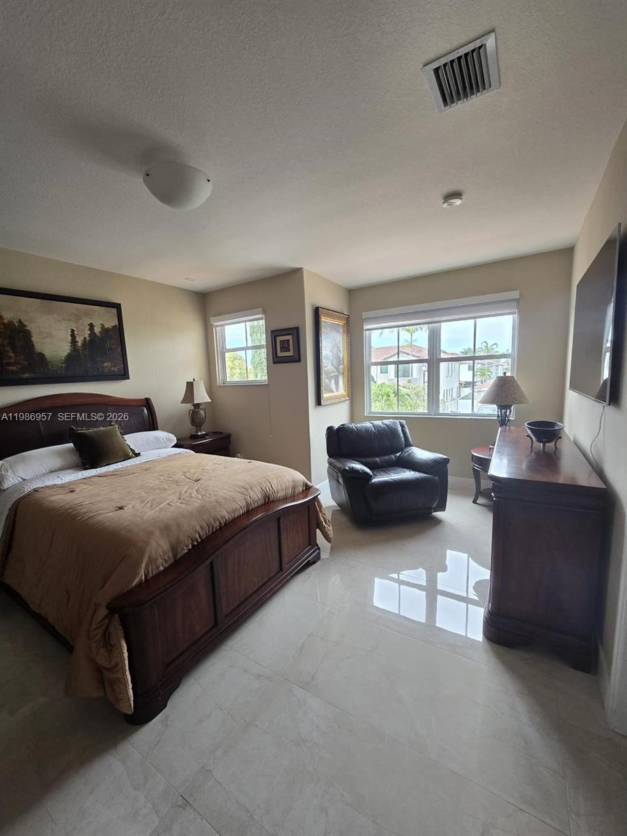 14978 Southwest 12th Lane Miami, FL 33194 - Photo 3 of 12