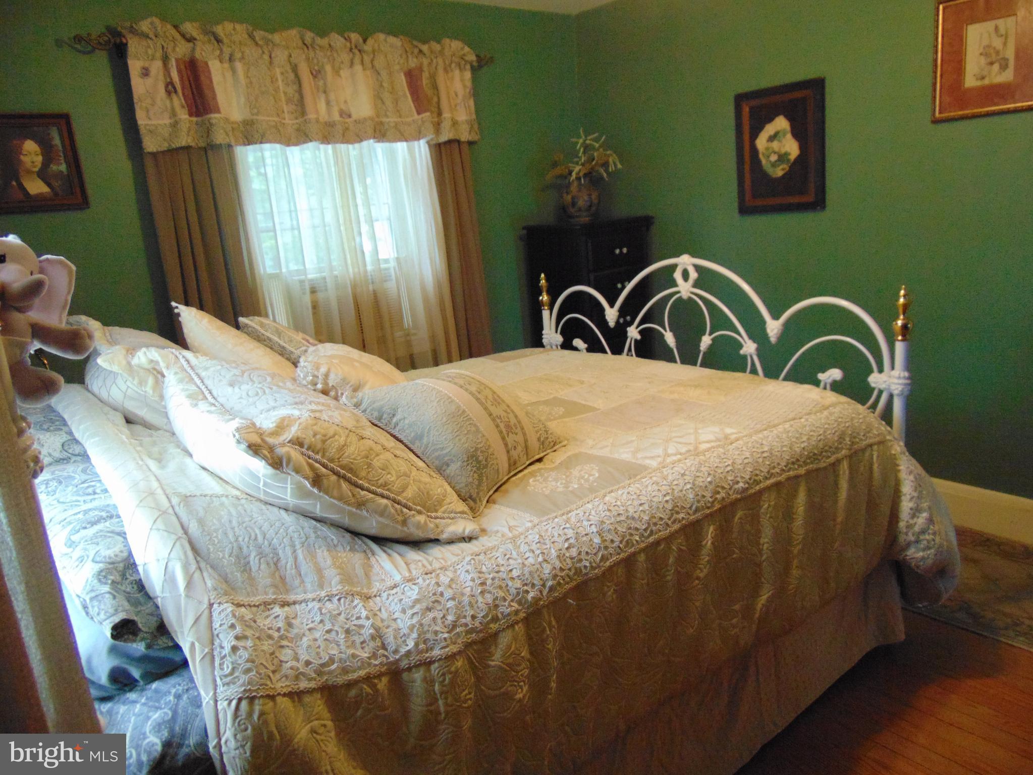 8 Cinder Road Lutherville-Timonium, MD 21093 - Photo 17 of 30 Bedroom (Master)