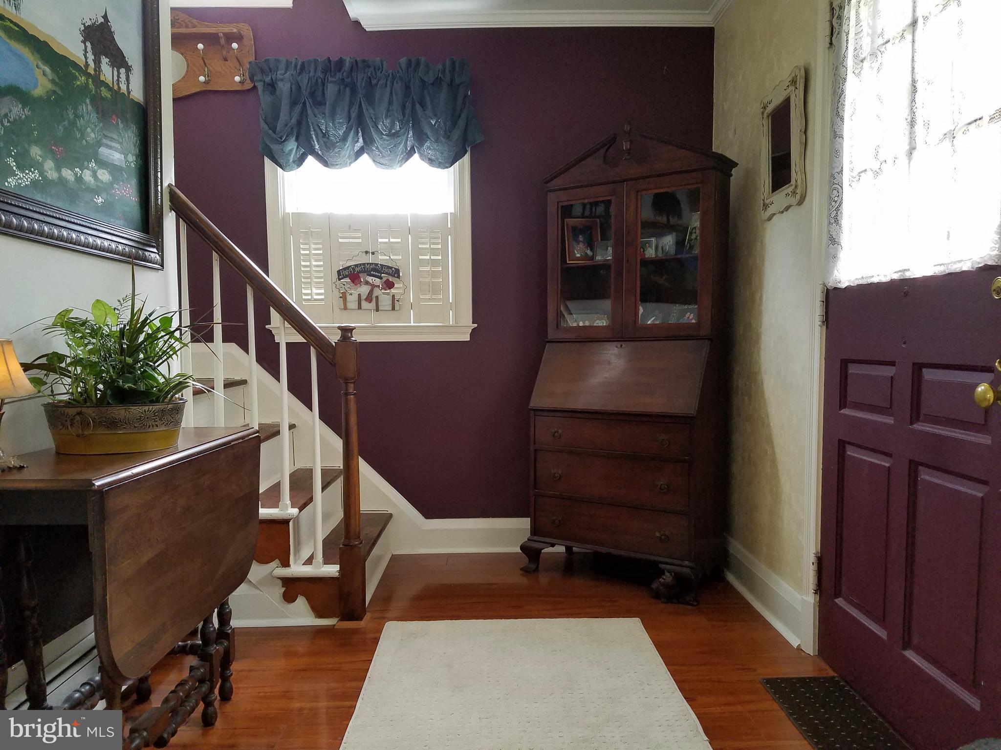 8 Cinder Road Lutherville-Timonium, MD 21093 - Photo 5 of 30 Foyer