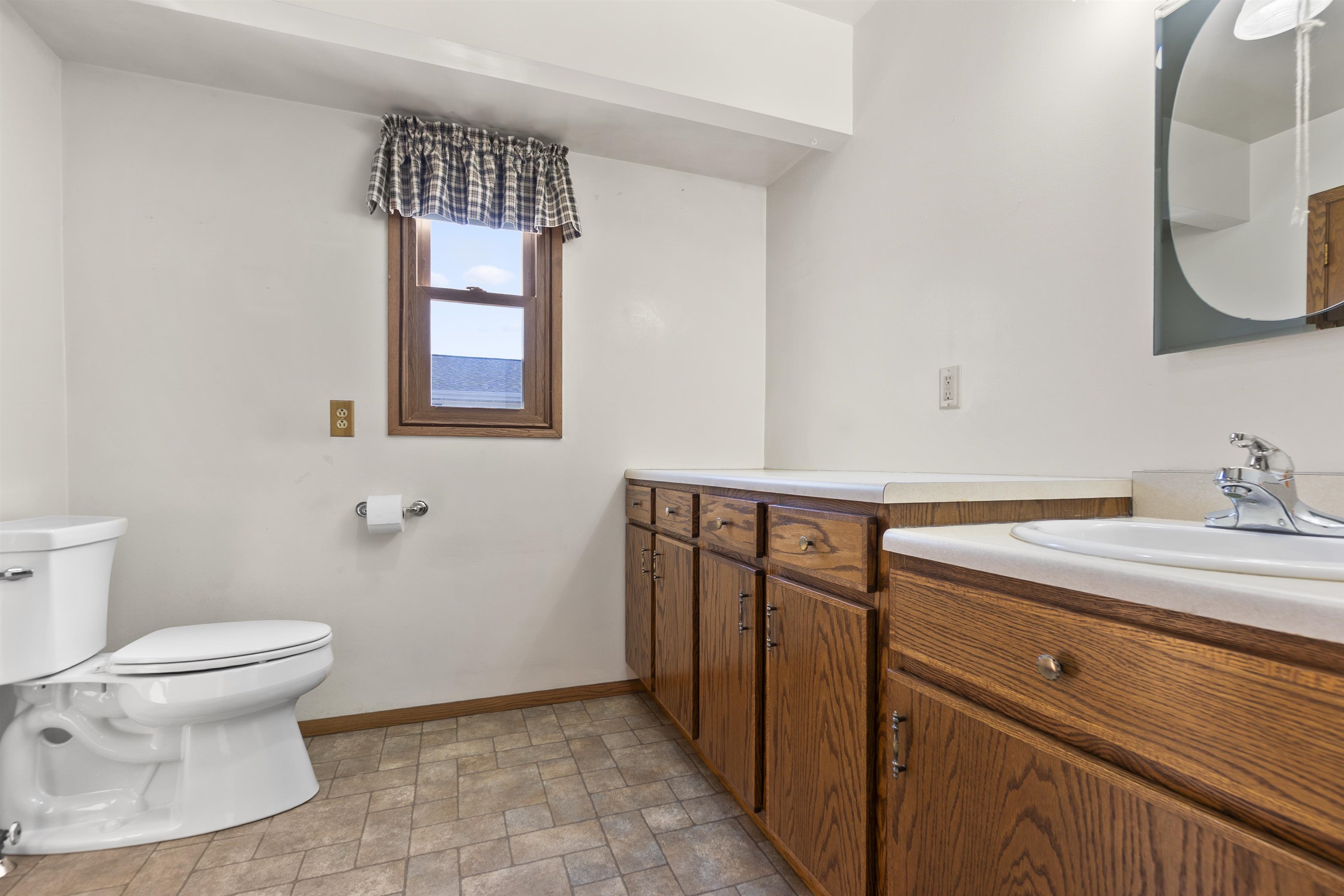 421 Manhattan Street Chilton, WI 53014 - Photo 12 of 29