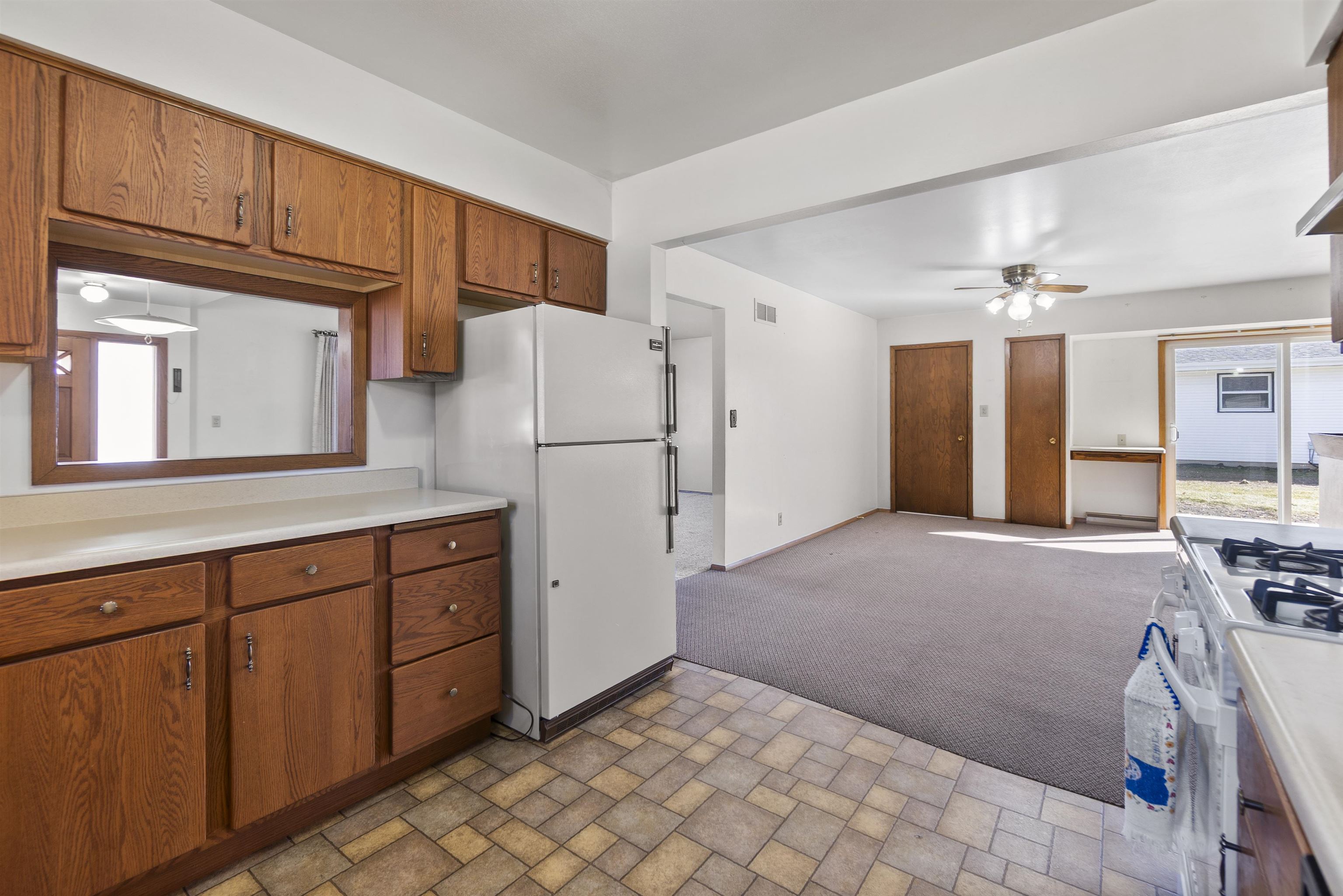 421 Manhattan Street Chilton, WI 53014 - Photo 17 of 29