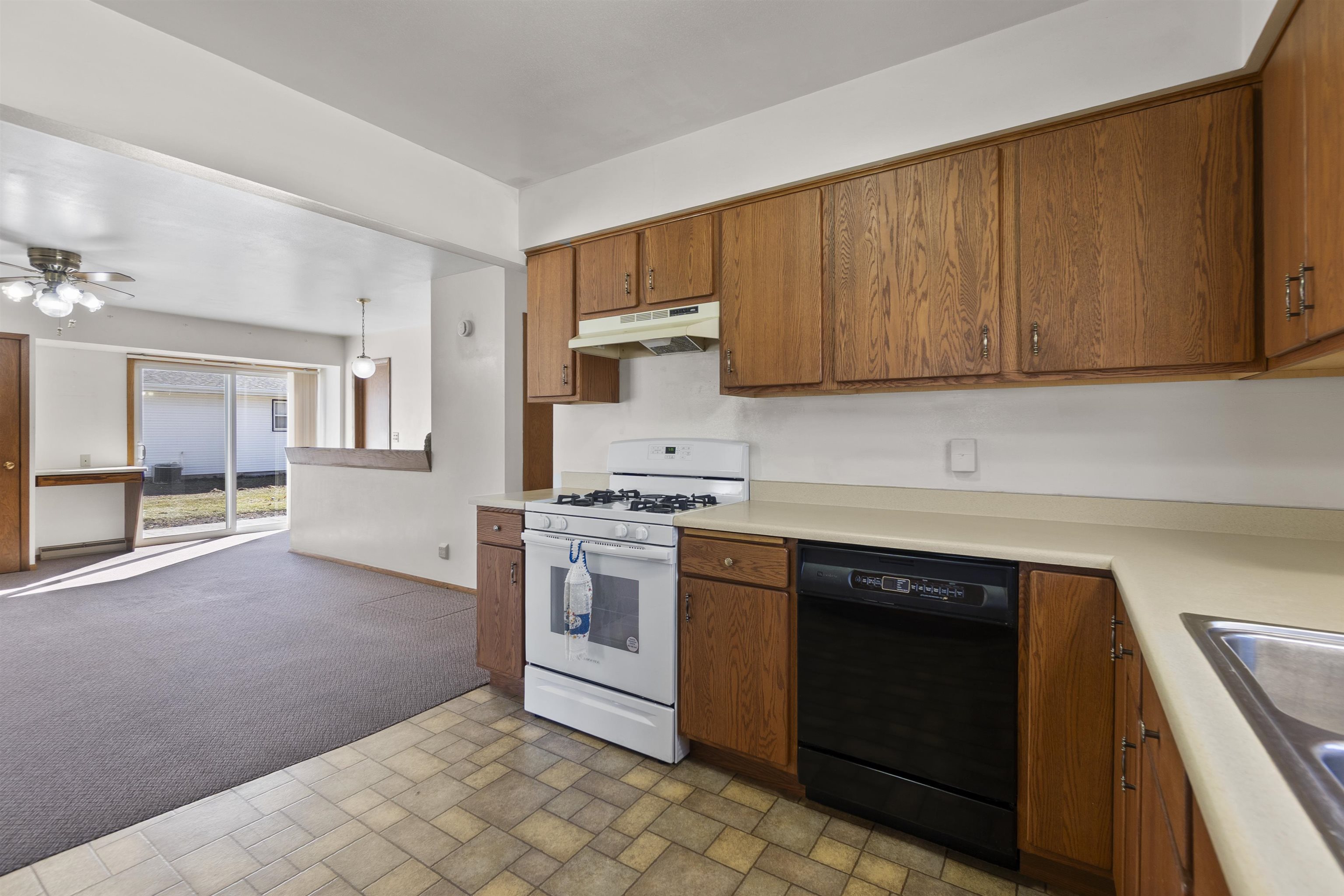 421 Manhattan Street Chilton, WI 53014 - Photo 18 of 29