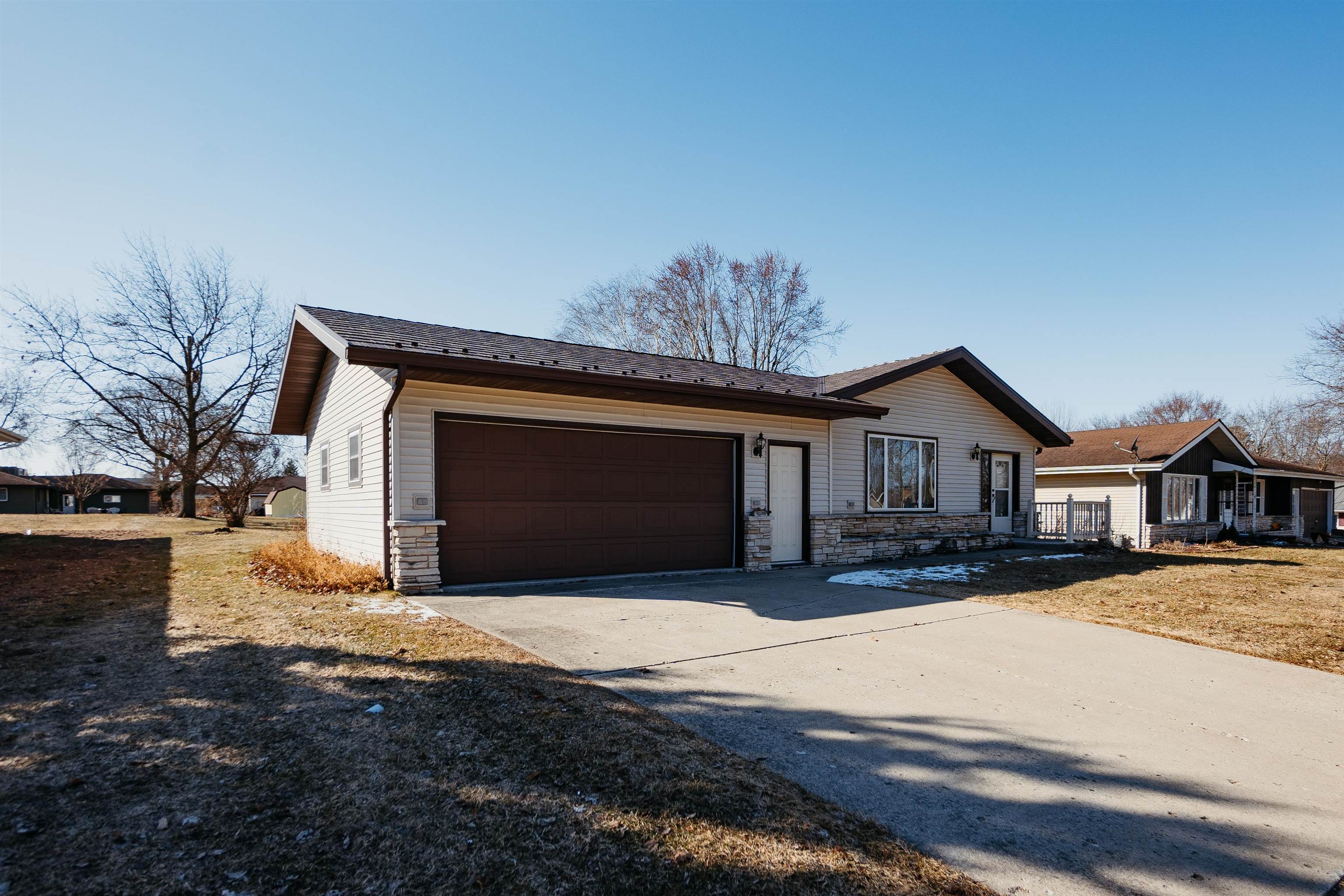 421 Manhattan Street Chilton, WI 53014 - Photo 23 of 29