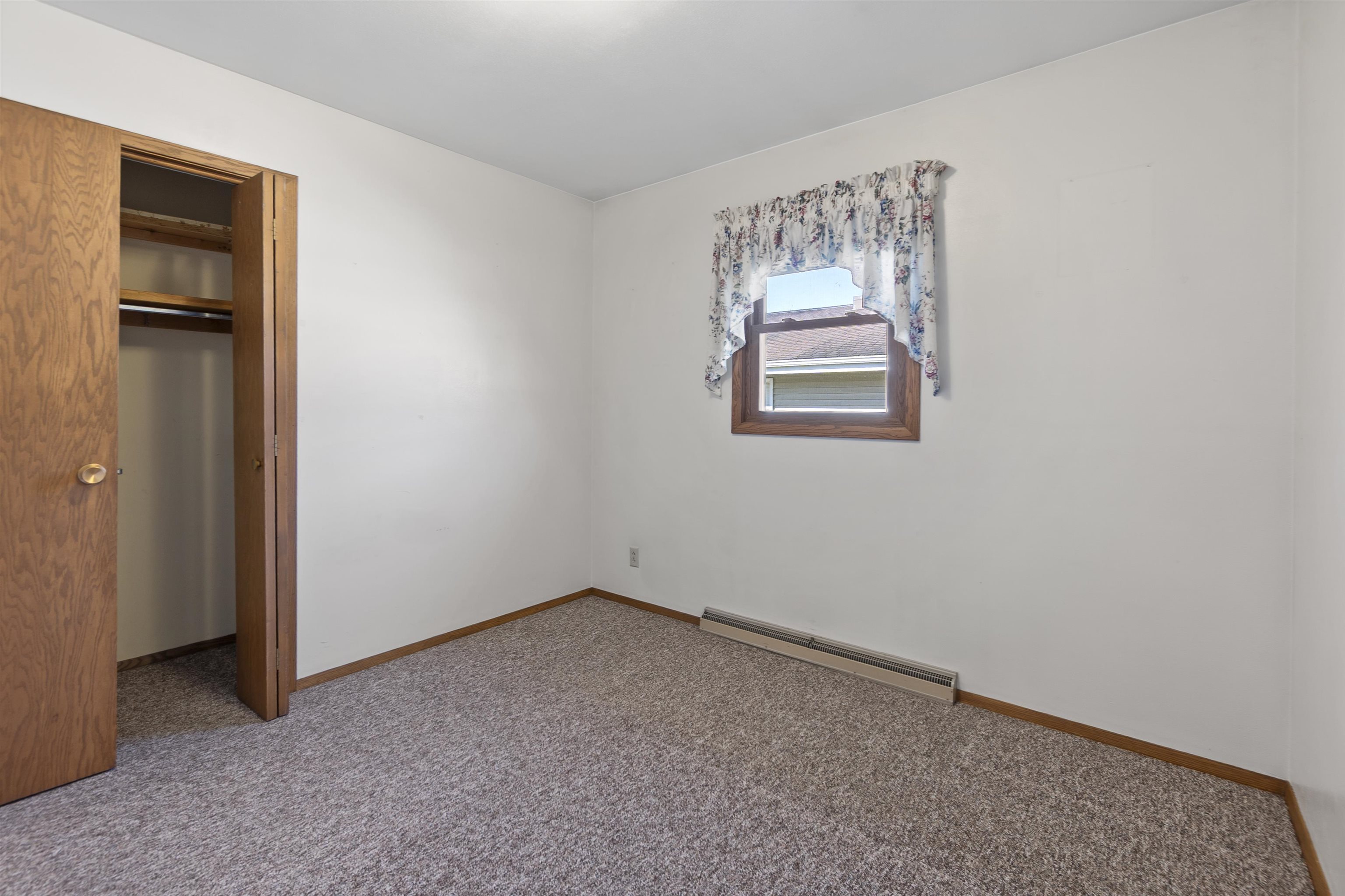 421 Manhattan Street Chilton, WI 53014 - Photo 9 of 29