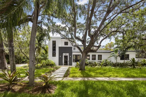 $4,150,000 | 3303 Halissee Street, Coconut Grove, FL 33133
