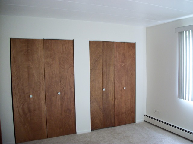 454 Spring Road, Unit 4 Elmhurst, IL 60126 - Photo 8 of 9