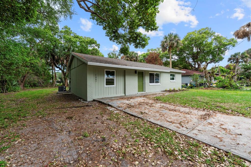 1087 Swan Street Melbourne, FL 32935 - Photo 2 of 36