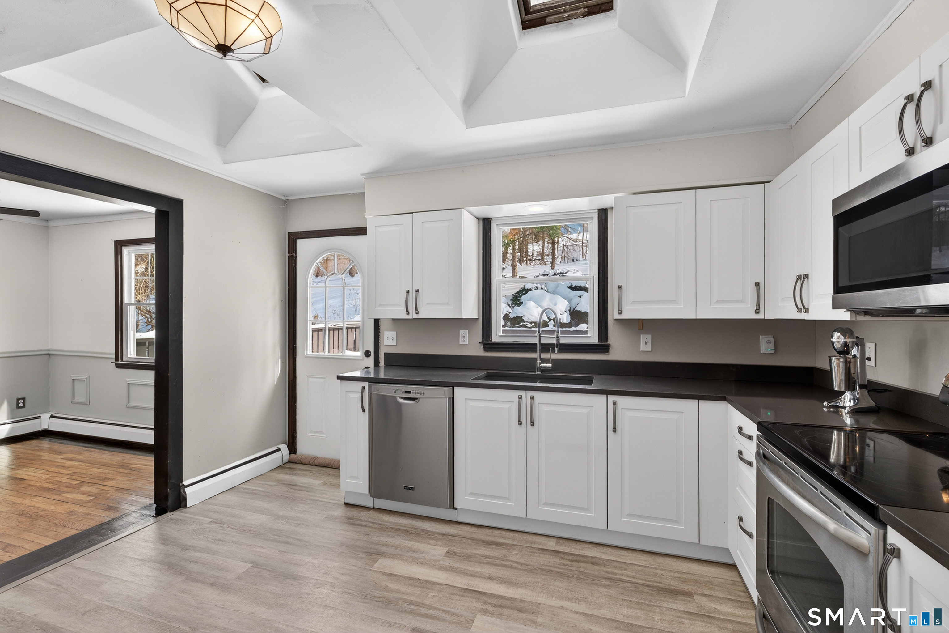 133 Haddad Road Waterbury, CT 06708 - Photo 7 of 35