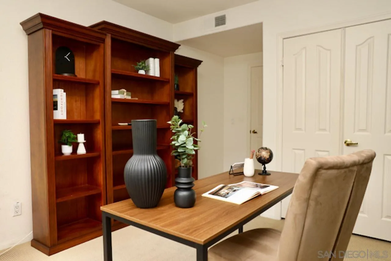 2862 Torrey Pines Road La Jolla, CA 92037 - Photo 11 of 35