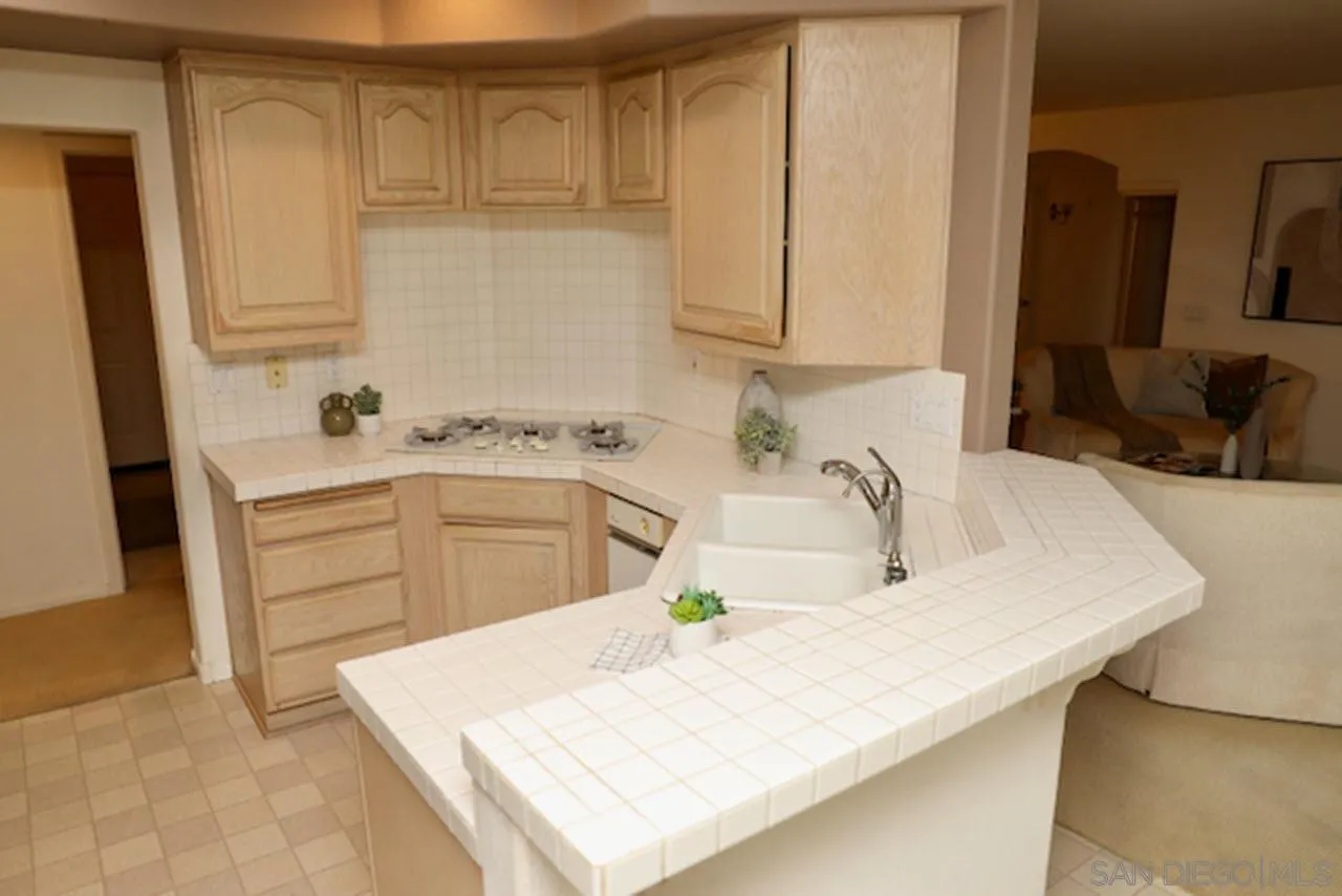 2862 Torrey Pines Road La Jolla, CA 92037 - Photo 16 of 35